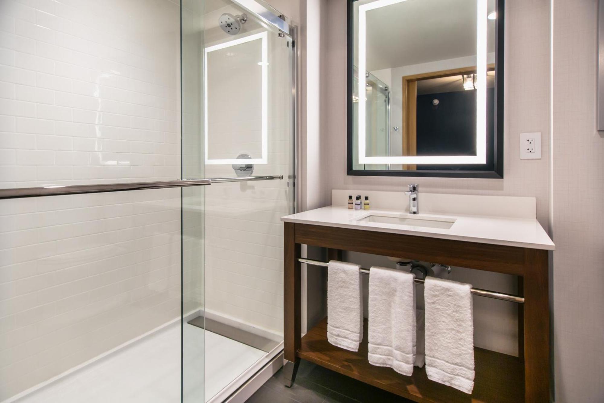 Four Points By Sheraton Deadwood Room photo